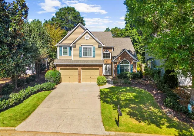 Photo 1 of Single family home for sale at 1010 Bradford Dr, Roswell, GA 30076 | MLS# 7841349 | Listing updated on 2026-10-22