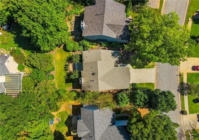 Photo 24 of Single family home for sale at 1010 Bradford Dr, Roswell, GA 30076 | MLS# 7841349 | Listing updated on 2026-10-22