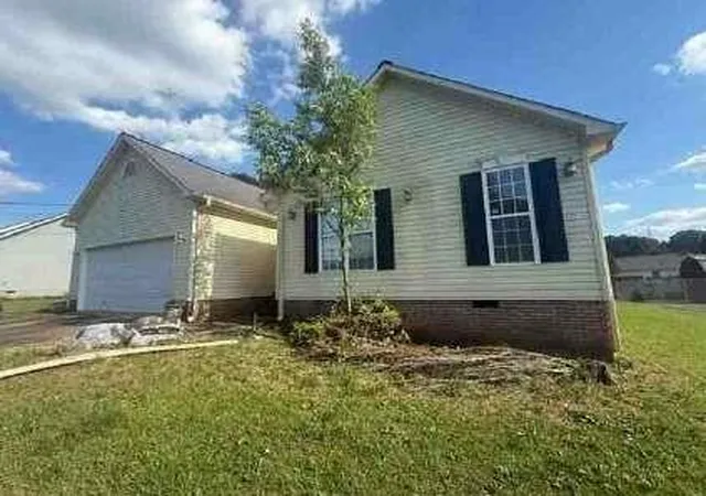 Photo 1 of Sale Pending at 1504 Rockview Cir, Weaver, AL 36277 | MLS# 7832876 | Listing updated on 2026-09-09