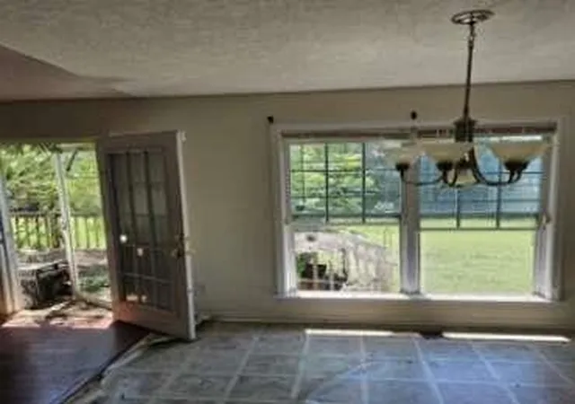 Photo 4 of Sale Pending at 1504 Rockview Cir, Weaver, AL 36277 | MLS# 7832876 | Listing updated on 2026-09-09