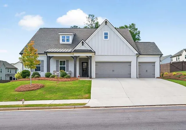 Photo 2 of Single family home for sale at 229 Brant Cir, Jefferson, GA 30549 | MLS# 7840052 | Listing updated on 2026-10-04