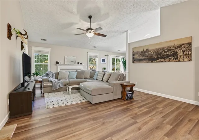 Photo 4 of Single family home for sale at 275 Summerfield Xing, Acworth, GA 30101 | MLS# 7839745 | Listing updated on 2026-10-16