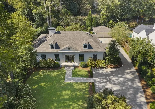 Photo 3 of Sale Pending at 447 Valley Rd, Atlanta, GA 30305 | MLS# 7838812 | Listing updated on 2026-09-29