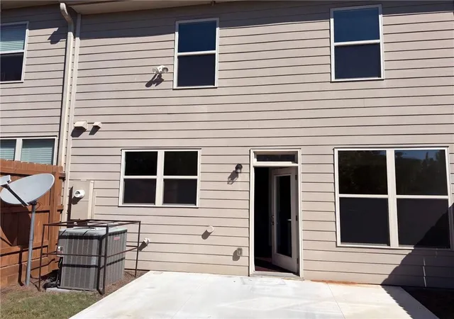Photo 4 of Townhouse for sale at 5536 Fairhaven Pl, Fairburn, GA 30213 | MLS# 7855844 | Listing updated on 2026-10-30