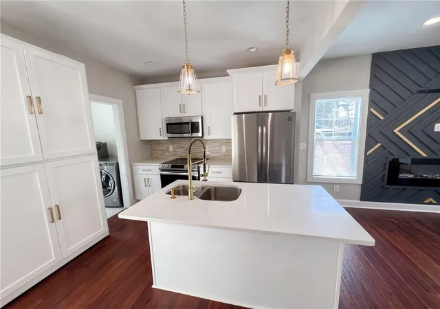 Photo 2 of Single family home for sale at 213 Joseph E Lowery Blvd Nw, Atlanta, GA 30314 | MLS# 7844534 | Listing updated on 2026-09-26