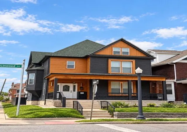 Photo 1 of Single family home for sale at 571 Linwood Ave, Columbus, OH 43205 | MLS# 226036355 | Listing updated on 2026-09-28