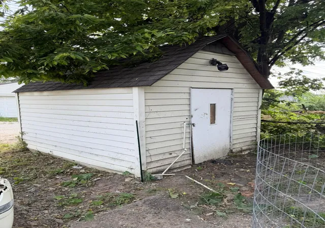 Photo 4 of House for sale at 1319 Hildreth Ave, Columbus, OH 43203 | MLS# 225038095 | Listing updated on 2026-09-02