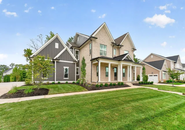 Photo 3 of Single family home for sale at 8280 Canopy Glen Dr, Plain City, OH 43064 | MLS# 225044152 | Listing updated on 2026-10-05
