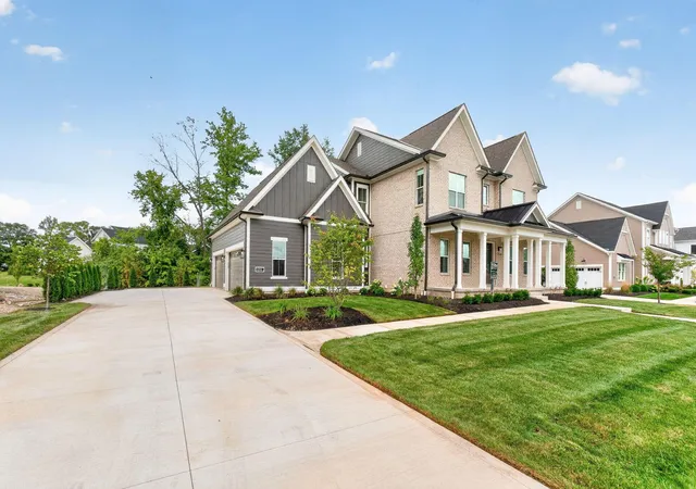 Photo 3 of Single family home for sale at 8280 Canopy Glen Dr, Plain City, OH 43064 | MLS# 225044152 | Listing updated on 2026-10-05