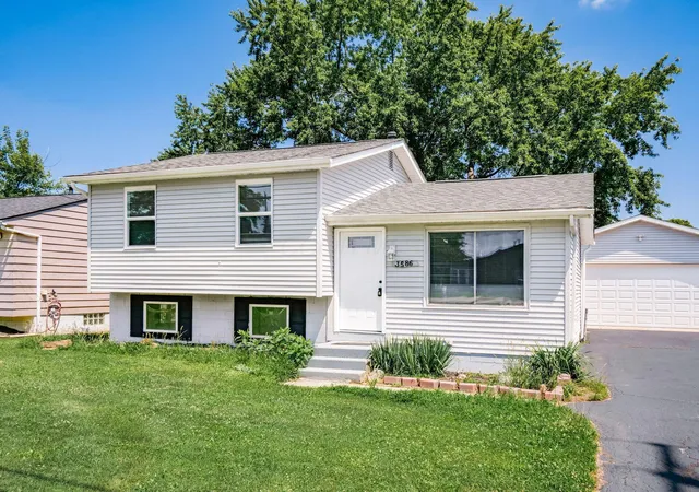 Photo 2 of Single family home for sale at 3586 Alkire Rd, Grove City, OH 43123 | MLS# 226003582 | Listing updated on 2026-09-10