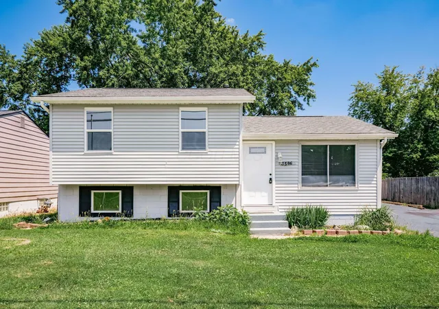 Photo 3 of Single family home for sale at 3586 Alkire Rd, Grove City, OH 43123 | MLS# 226003582 | Listing updated on 2026-09-10
