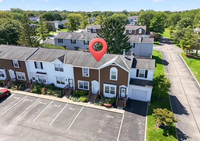 Photo 2 of Condo for sale at 4921 Stoneybrook Blvd #21E, Hilliard, OH 43026 | MLS# 226038084 | Listing updated on 2026-10-27