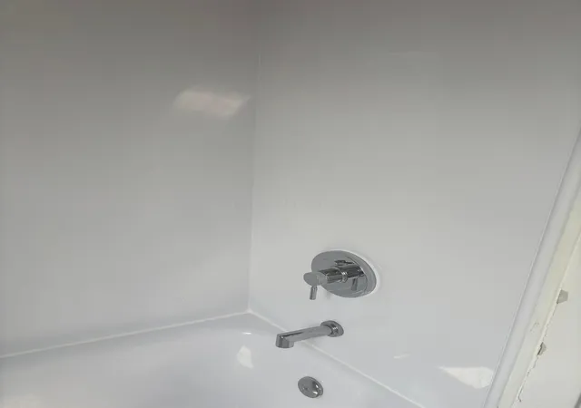 Listing Photo 2 - Condo for sale in building located at 922 NW Blvd, Columbus, OH 43212