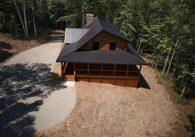 Photo 42 of Single family home for sale at 40001 Dawley New Pittsburg Rd, Nelsonville, OH 45764 | MLS# 226010717 | Listing updated on 2026-10-06