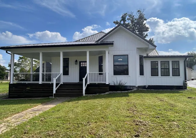 Single family home for sale at 343 W South St, Jackson, OH 45640 | MLS# 226012243