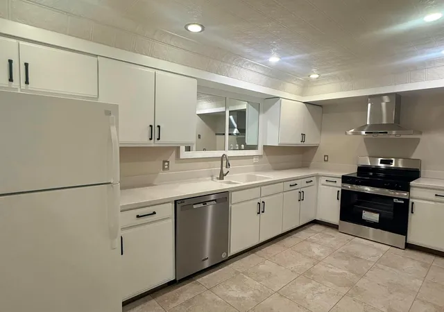 Photo 3 of Condo for sale at 1512 Lafayette Dr #B, Upper Arlington, OH 43220 | MLS# 226013029 | Listing updated on 2026-10-21