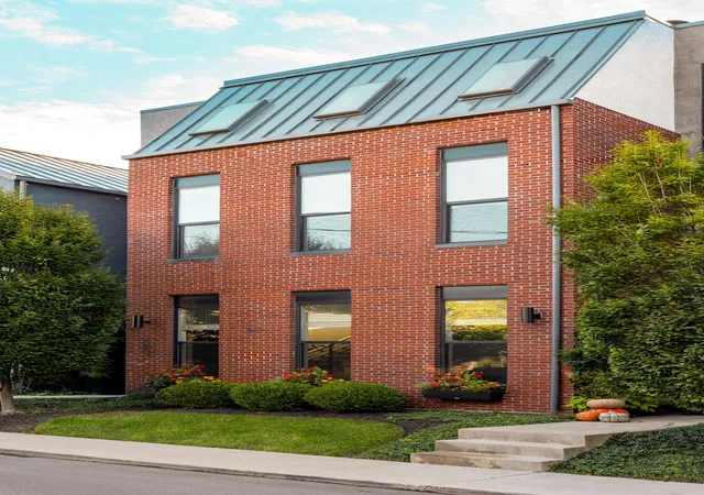 Listing Photo 2 - Condo for sale in building located at 602 Lathrop St, Columbus, OH 43206 - Unit #7