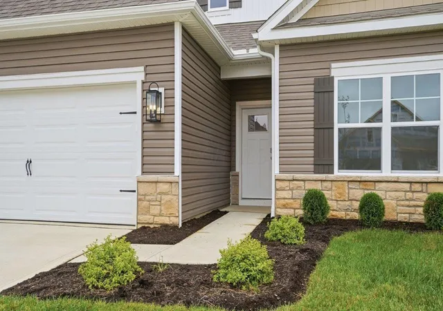 Photo 4 of Single family home for sale at 829 S Kintner Pkwy, Sunbury, OH 43074 | MLS# 226019039 | Listing updated on 2026-09-23