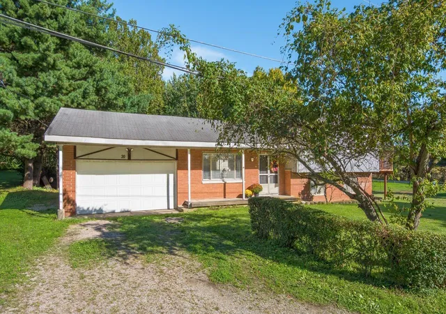 Photo 3 of Single family home for sale at 20 Worth Dr, Hebron, OH 43025 | MLS# 226022968 | Listing updated on 2026-09-25