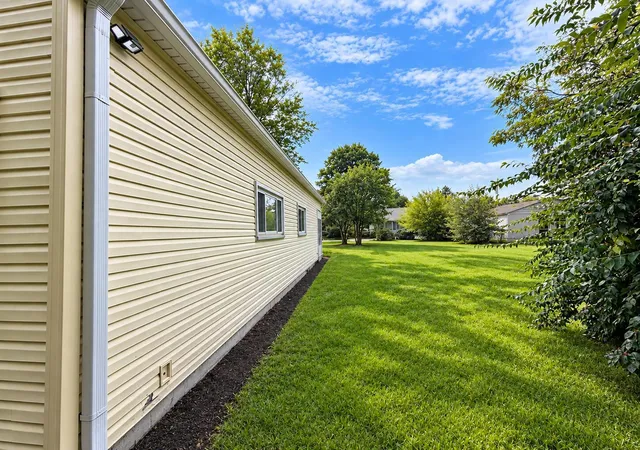 Photo 3 of Single family home for sale at 1719 Sullivant Ave, Columbus, OH 43223 | MLS# 226020918 | Listing updated on 2026-10-08