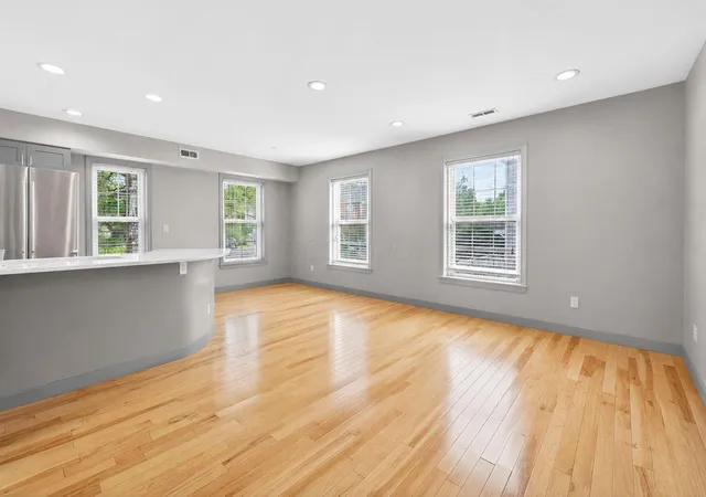 Photo 3 of Condo for sale at 1113 Oregon Ave #1, Columbus, OH 43201 | MLS# 226021095 | Listing updated on 2026-10-12