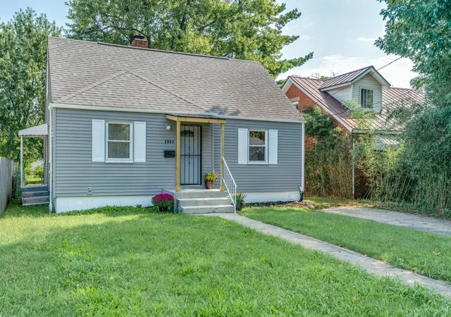 Photo 3 of Single family home for sale at 3052 Medina Ave, Columbus, OH 43224 | MLS# 226022099 | Listing updated on 2026-09-24