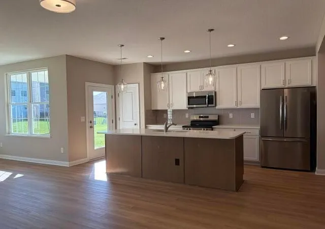 Photo 2 of Single family home for sale at 1560 Ebbets Ct, Columbus, OH 43228 | MLS# 226021987 | Listing updated on 2026-10-26