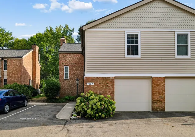 Photo 3 of Condo for sale at 1689 Moravian St #89, Columbus, OH 43220 | MLS# 226034200 | Listing updated on 2026-09-16