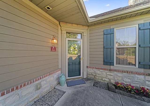 Listing Photo 1 - Condo for sale in building located at 122 Stonegate Dr, Pataskala, OH 43062
