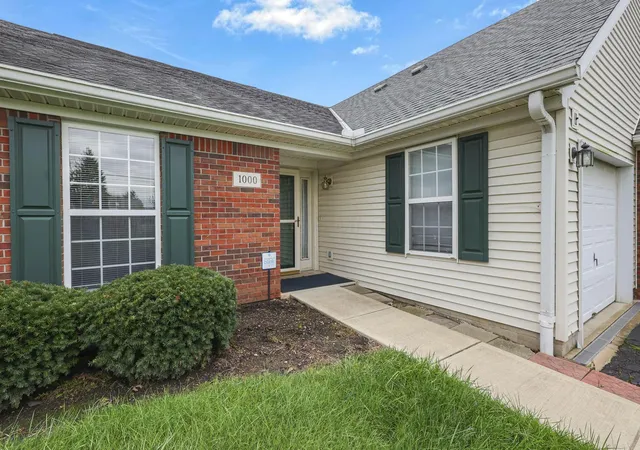 Photo 3 of Condo for sale at 1000 Oak Bay Dr, Galloway, OH 43119 | MLS# 226022981 | Listing updated on 2026-10-09