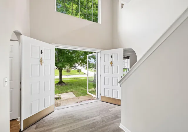 Photo 2 of Single family home for sale at 124 Long Holw Dr, Etna, OH 43062 | MLS# 226023647 | Listing updated on 2026-10-06