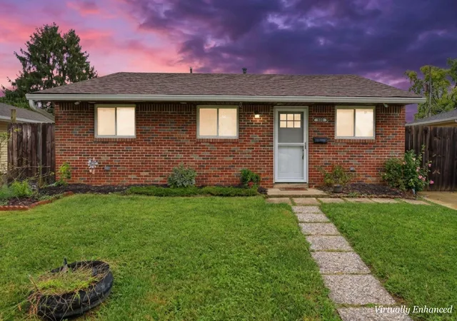 Photo 1 of Single family home for sale at 890 Bruckner Rd, Columbus, OH 43207 | MLS# 226023571 | Listing updated on 2026-10-01