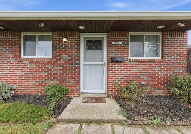 Photo 4 of Single family home for sale at 890 Bruckner Rd, Columbus, OH 43207 | MLS# 226023571 | Listing updated on 2026-10-01