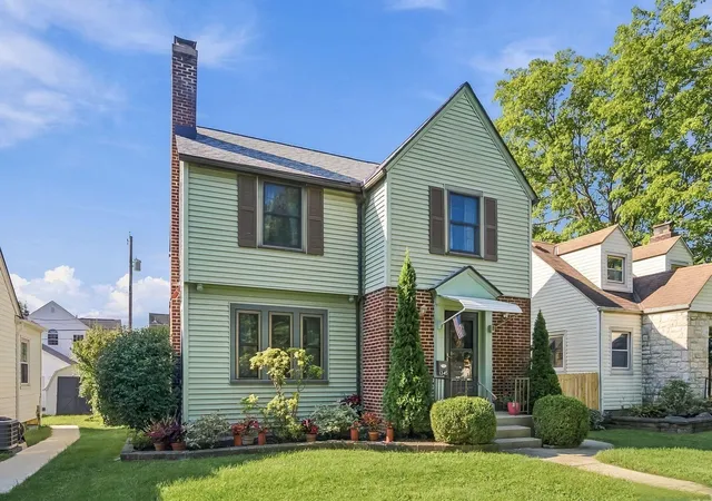 Photo 1 of Single family home for sale at 1345 Murrell Ave, Columbus, OH 43212 | MLS# 226033959 | Listing updated on 2026-09-17