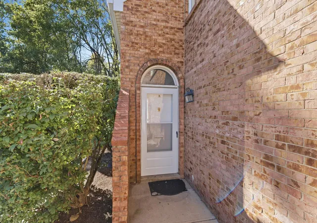 Listing Photo 1 - Condo for sale in building located at 107 W Ticonderoga Dr, Westerville, OH 43081 - Unit #6-E