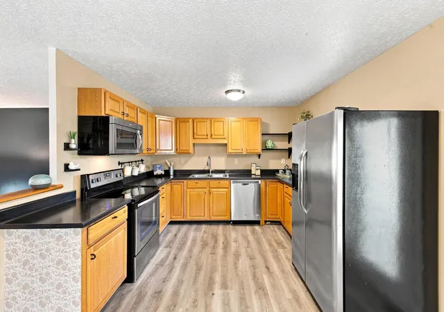 Photo 4 of Single family home for sale at 292 Imperial Dr, Columbus, OH 43230 | MLS# 226026232 | Listing updated on 2026-09-14