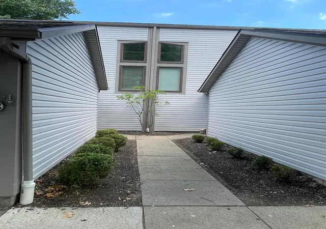 Photo 2 of Condo for sale at 2688 Woodland Trl Dr, Columbus, OH 43231 | MLS# 226035171 | Listing updated on 2026-10-01