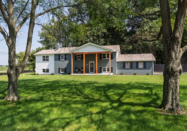 Photo 3 of Single family home for sale at 6110 Holiday Ln, Dublin, OH 43016 | MLS# 226027908 | Listing updated on 2026-10-06