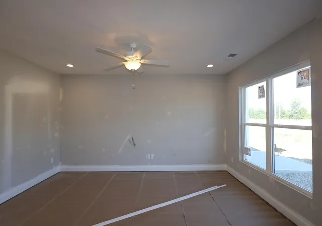 Listing Photo 4 - Condo for sale in building located at 5705 Dutch Ln, Powell, OH 43065