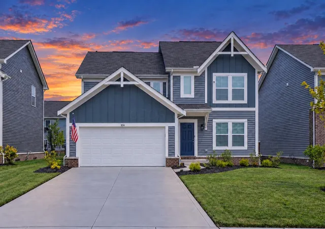 Single family home for sale at 1034 Queen Bee Pl, Grove City, OH 43123 | MLS# 226026386