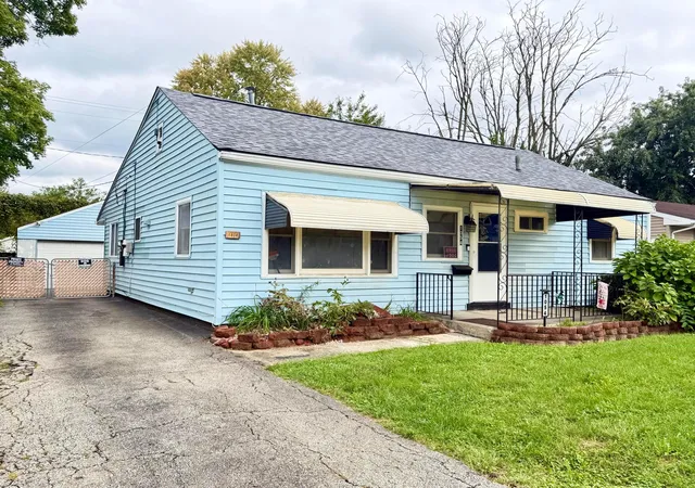 Photo 1 of Single family home for sale at 1054 S James Rd, Columbus, OH 43227 | MLS# 226035854 | Listing updated on 2026-10-06
