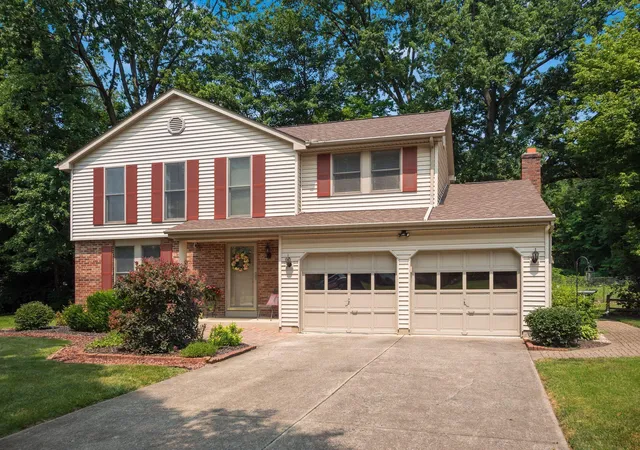 Photo 2 of Single family home for sale at 4349 Beehive Ln, Columbus, OH 43230 | MLS# 226026535 | Listing updated on 2026-09-12