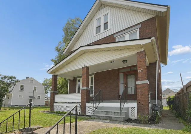 Photo 2 of Single family home for sale at 107 S Warren Ave, Columbus, OH 43204 | MLS# 226028522 | Listing updated on 2026-09-24