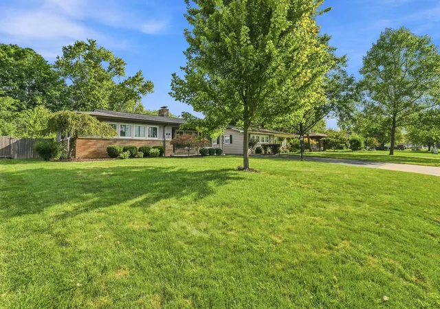 Photo 2 of Single family home for sale at 1950 Langham Rd, Columbus, OH 43221 | MLS# 226033506 | Listing updated on 2026-10-06
