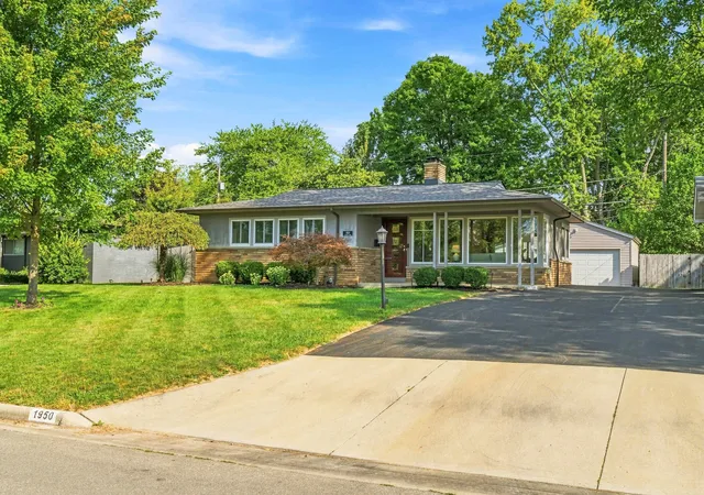 Photo 3 of Single family home for sale at 1950 Langham Rd, Columbus, OH 43221 | MLS# 226033506 | Listing updated on 2026-10-14