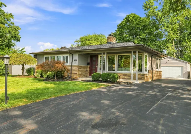 Photo 4 of Single family home for sale at 1950 Langham Rd, Columbus, OH 43221 | MLS# 226033506 | Listing updated on 2026-10-14