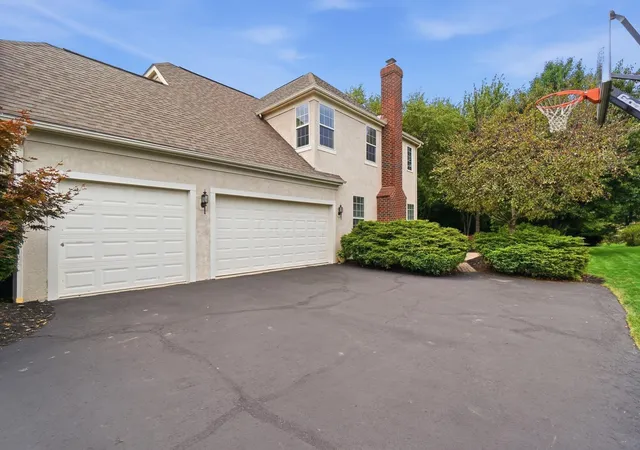 Photo 3 of Single family home for sale at 5231 Port Hvn Dr, Galena, OH 43021 | MLS# 226027211 | Listing updated on 2026-10-29