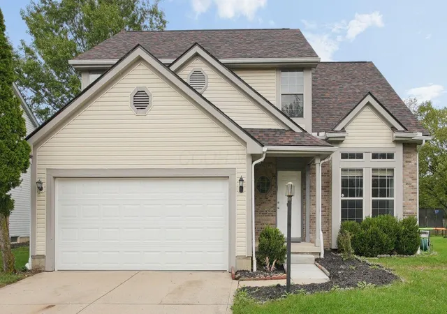 Photo 3 of Single family home for sale at 310 Pruden Dr, Pickerington, OH 43147 | MLS# 226035783 | Listing updated on 2026-10-07
