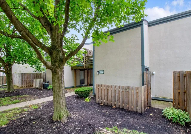 Condo for sale at 1085 N Merrimar Cir #E, Columbus, OH 43220 | MLS# 226033563