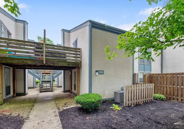 Photo 2 of Condo for sale at 1085 N Merrimar Cir #E, Columbus, OH 43220 | MLS# 226033563 | Listing updated on 2026-09-14